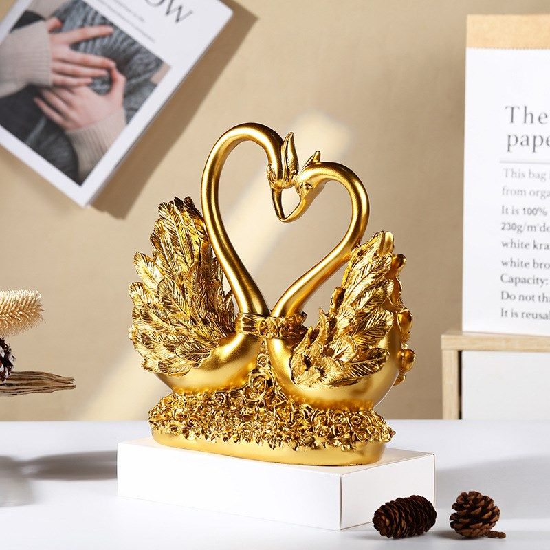 创意精品爱c情天鹅树脂工艺品情侣幸福感好物家居客厅房间装饰摆