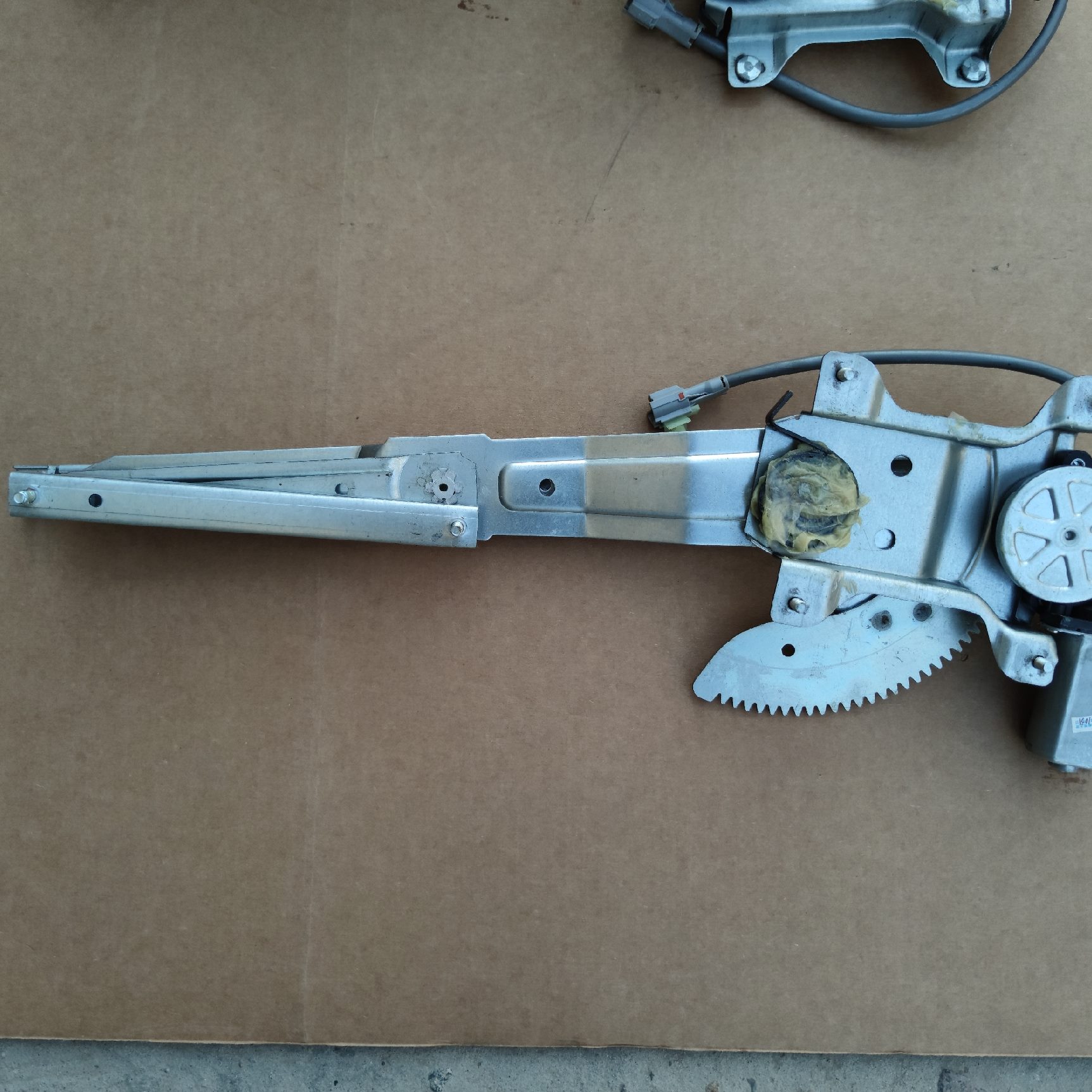 旗门窗海 胜升降升降旗器胜V3  汽车配件1玻璃升降器 器旗胜F黄