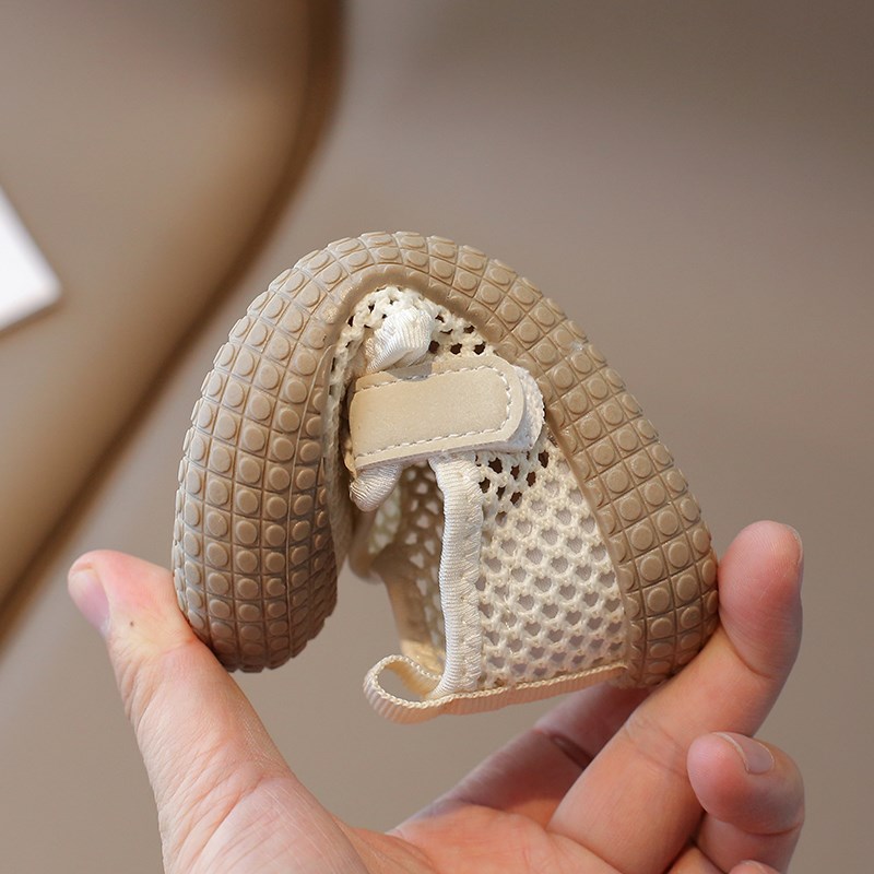 女宝宝镂空凉鞋夏季新款儿童鞋2-3-4岁男小童网面软底包头学步鞋5