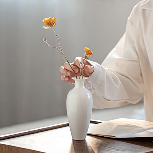 花瓶白瓷现代羊脂玉插花陶瓷干花居家办公简约花器客厅摆件中小口