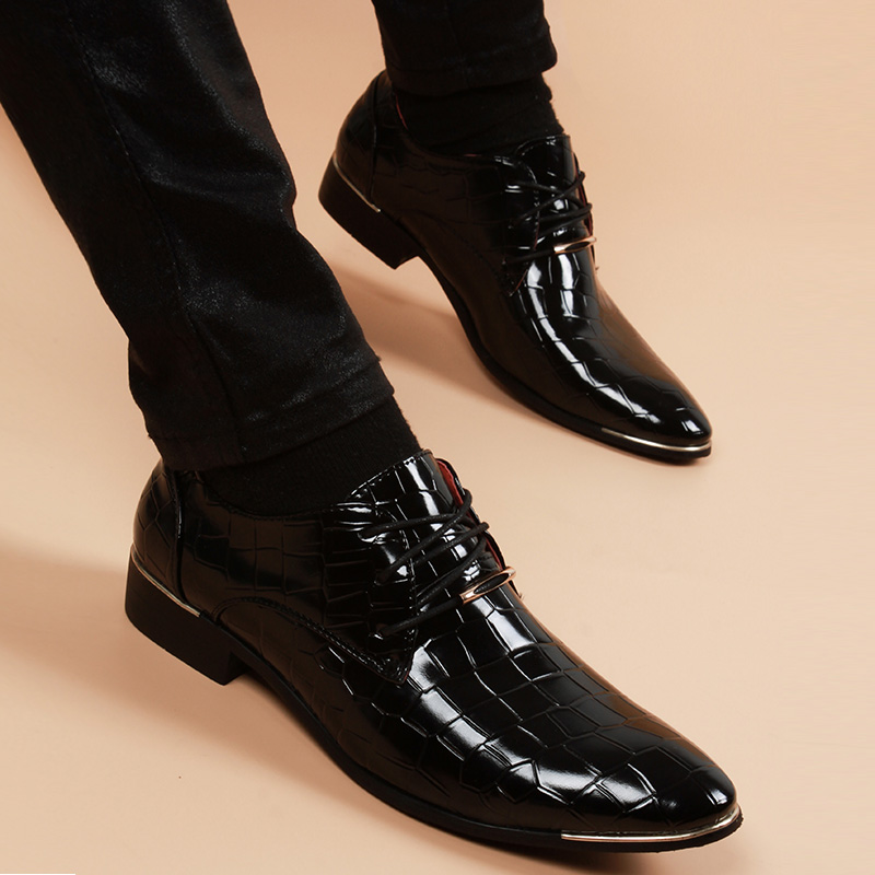 英伦小皮鞋男士韩版潮流青年亮皮婚鞋软皮内增高春秋商务正装镂空