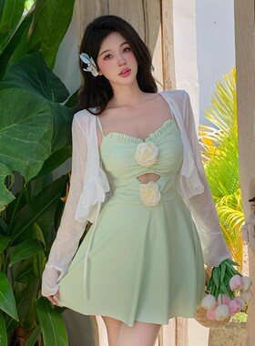 2025新款大码游泳衣女r士微胖女孩遮肉显瘦带罩衫胖mm绿色温泉度