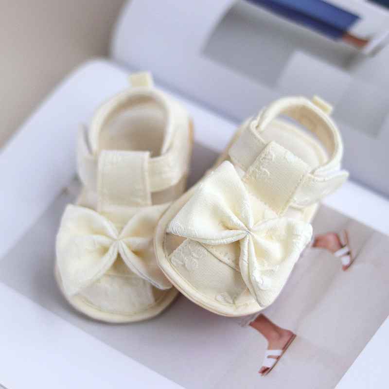 婴儿凉鞋夏季宝宝鞋子公主软底学步鞋防滑6-9个月布鞋8不掉7一岁1