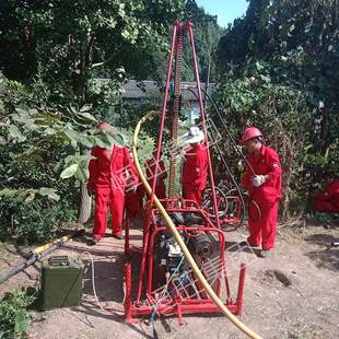 四川山地钻机人抬轻便山地钻机30米深岩芯取样钻机潜孔钻机