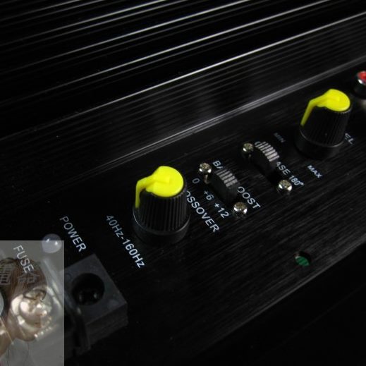 板R猛料打造12V车载音响50超  0震撼汽车低音炮功放大功率功放W