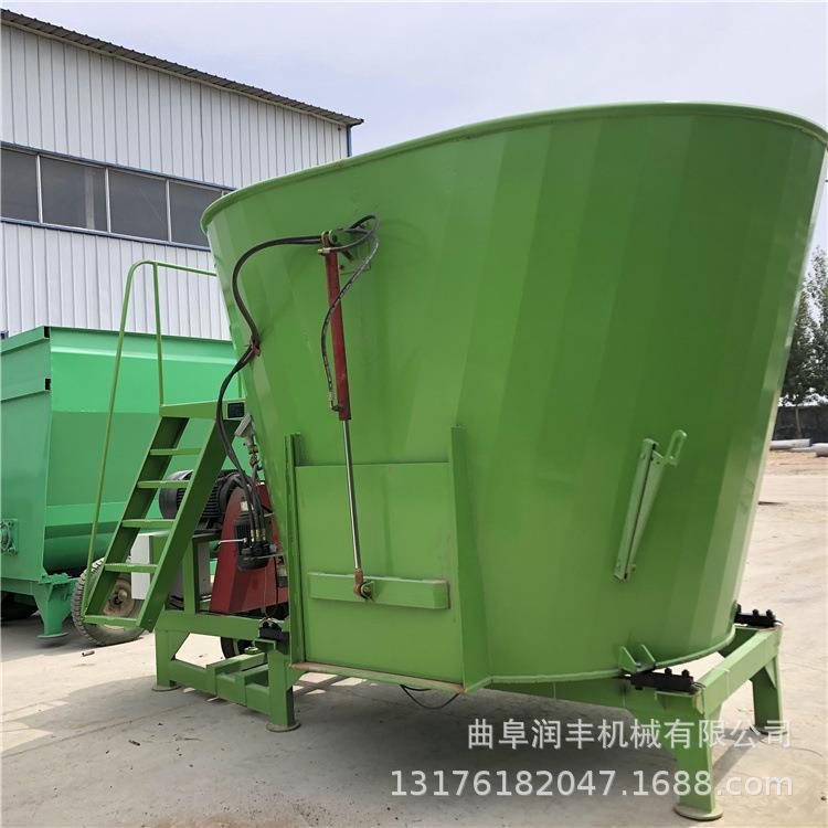 九立方青贮料混机卧切碎草草料用搅式草机拖IRF料拉机直连拌草机