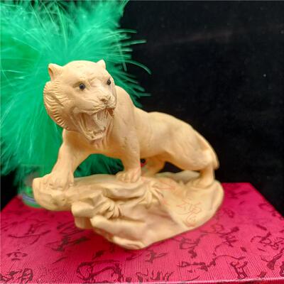 黄杨木雕刻上山虎男士汽车摆方来件生肖虎手把YEZ装件八财家居饰