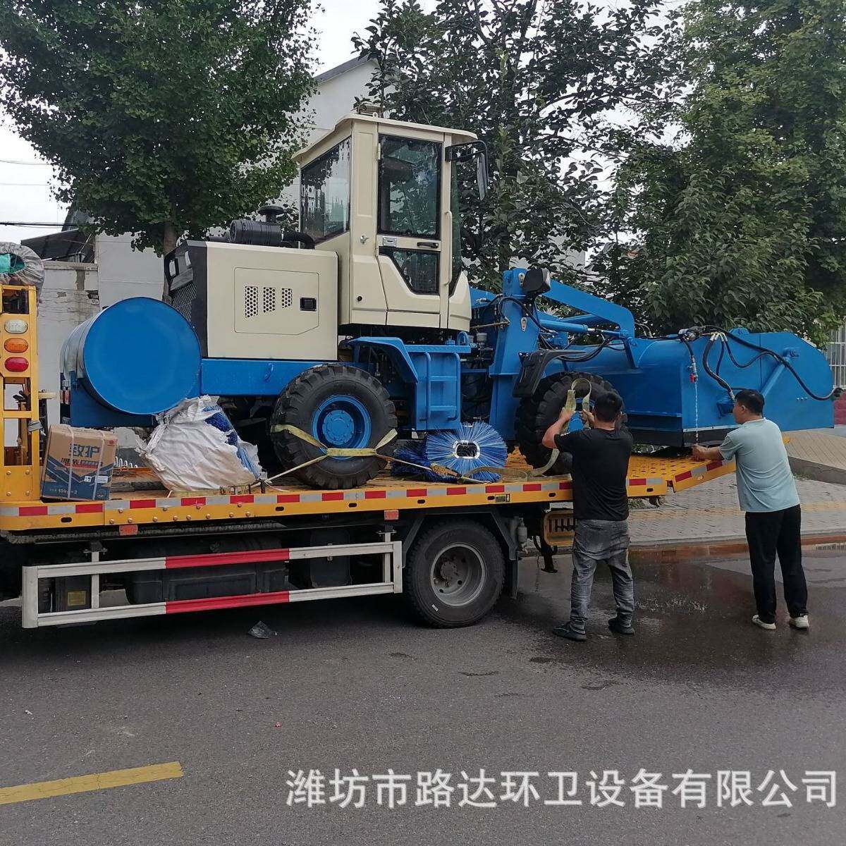 山猫铲车清洁车扫地车环卫刷清扫车工程工地装载机砂石清扫车