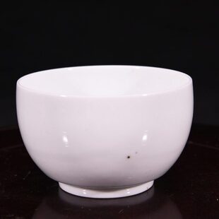 大清乾隆督窑官唐英敬书白釉酒杯茶杯