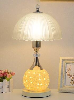 l瓷e节能玻璃陶床776头台插d电式卧室温馨结婚怀旧暖光可调节台灯