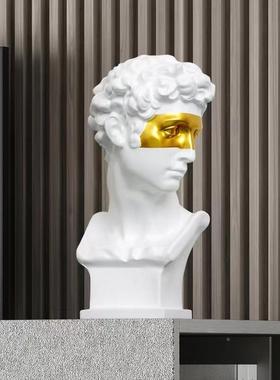 现093代简约脂大卫雕塑人物摆件客家厅板房电视柜玄树关居样软装