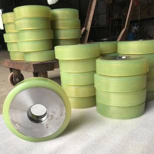 过山氨车胶轮轨轮道不4568脱胶天车动轮聚酯动力轮从橡胶滚轮摩擦