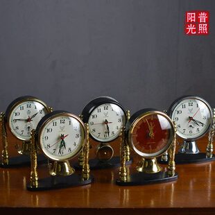 80 90年代老物件怀旧装饰钟表机械钟装饰白鸽牌 闹钟 摆设道具收