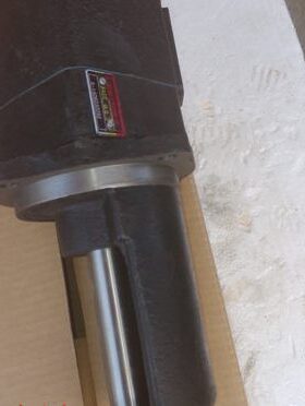 陕西法士特变速箱12JSD160T 用双支撑汽缸总成JS180-1707060-13