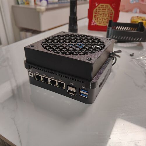 康耐信标准款机箱散热底座