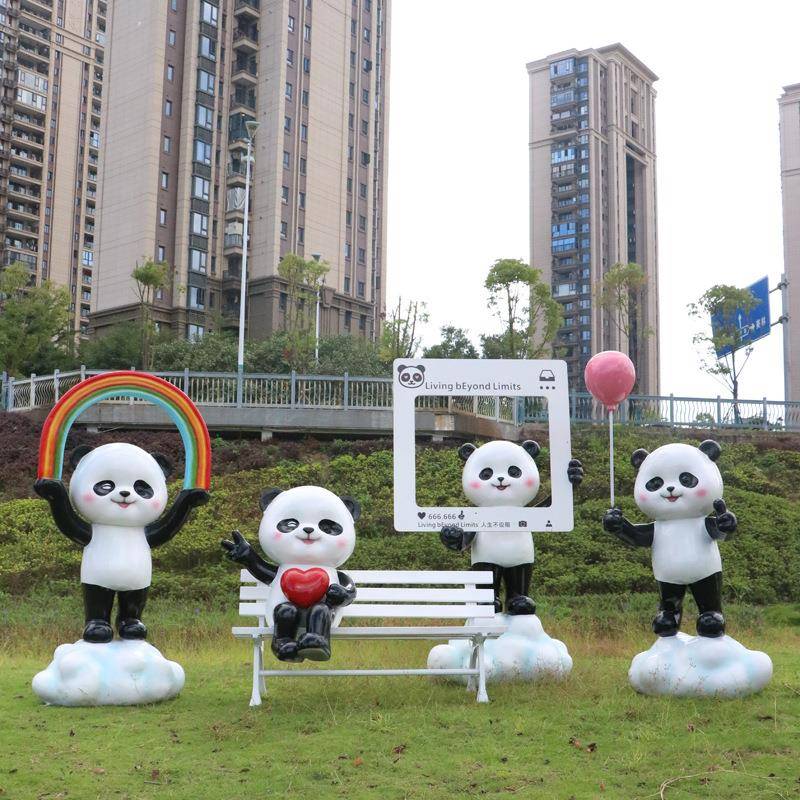 通青蛙卡雕塑网红拍照打公卡熊猫坐凳摆件户外园景门区商场口网红