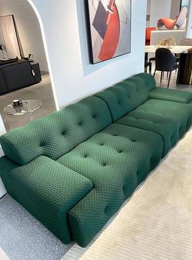 罗奇堡式极简布发大艺小意户型客厅空间写意现代沙设计88669师网