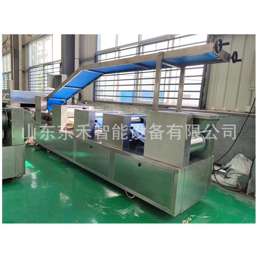 厂家直销全自动夹心饼干机 薄饼夹心机 多功能饼干机械设备