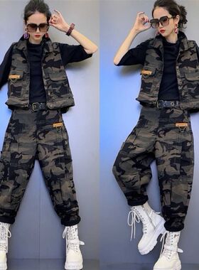 春装新款迷彩印花牛仔坎肩马甲套装女士撞色拼接宽松洋.气女两件