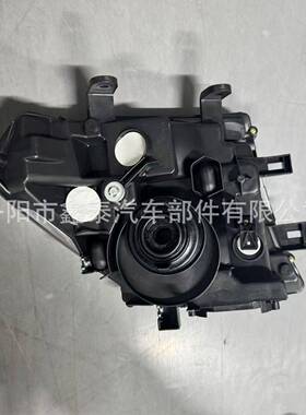 适用于-尼桑D40005-0D402009NAVARA前大灯26010EB71B/262060-EB3A