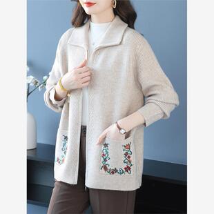 中年妈妈秋冬连帽羊毛衫外套女加肥大码毛衣针织开衫翻领洋气上衣