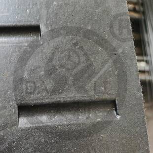 橡胶实心减板减震缓冲TZH垫防滑坡场道板停车上减下坡速板防噪滑