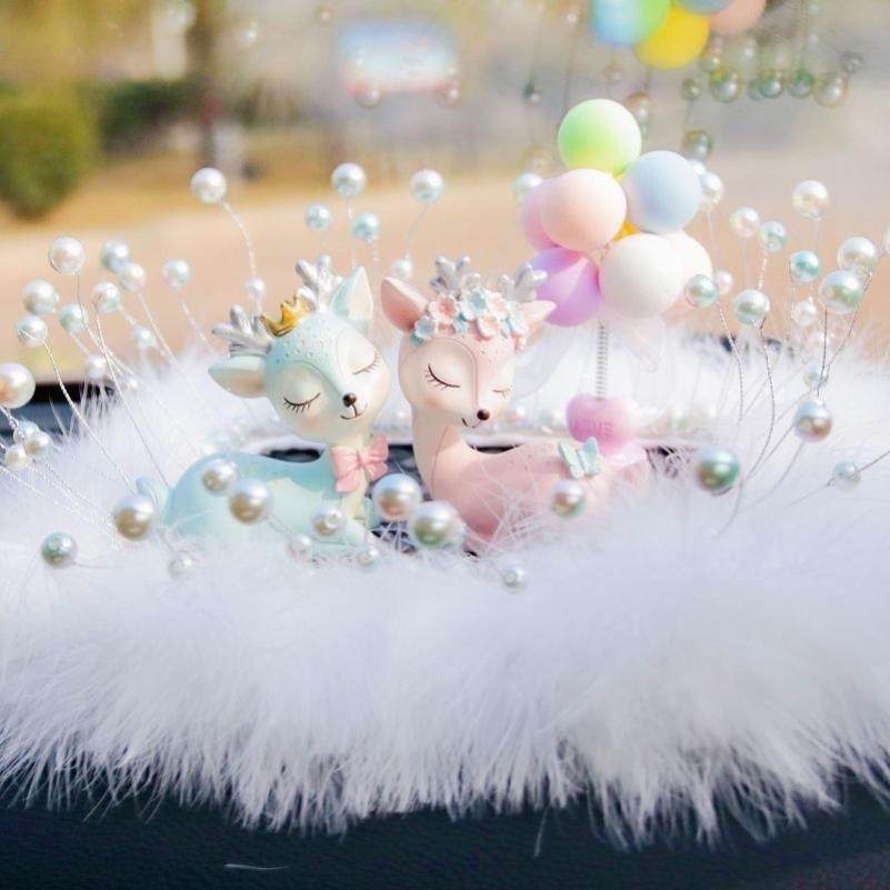 大气五菱宏光mini汽车摆件一鹿平安车载摆件防滑垫上档次保平安萌