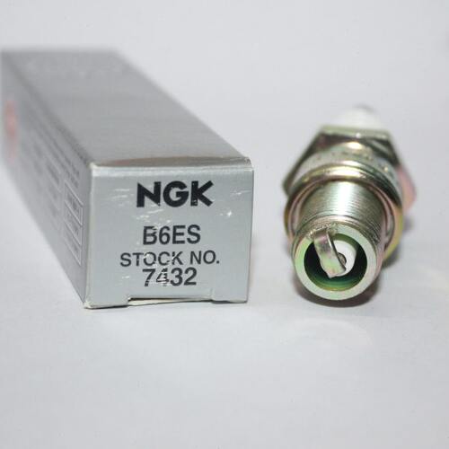 NGK火花塞B6ES适用隆鑫力帆罗宾汽油发电机RGV6000 BR6ES F6TC