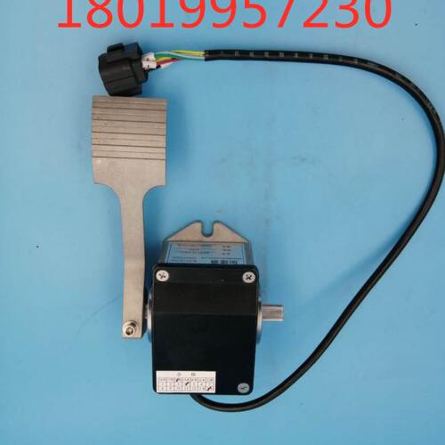 合力加速器EFP712-2410 七线黑色防水插头 电子式踏板油门加速器