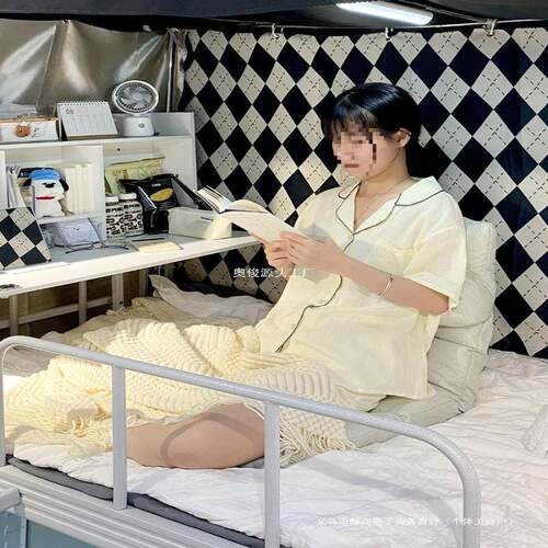 NKF宿懒人沙发地毯座椅坐垫靠背椅飘窗叠舍学生床上折椅靠背椅子
