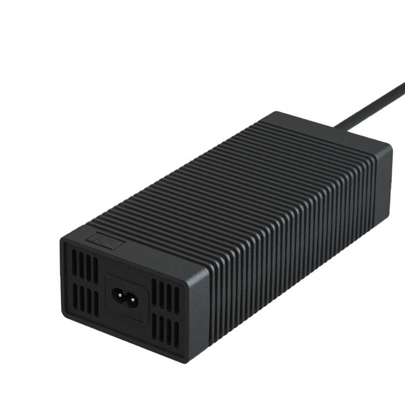 14.6V33A充电器KCC CE FCC KC认证14.6V32A磷酸铁锂电池充电器