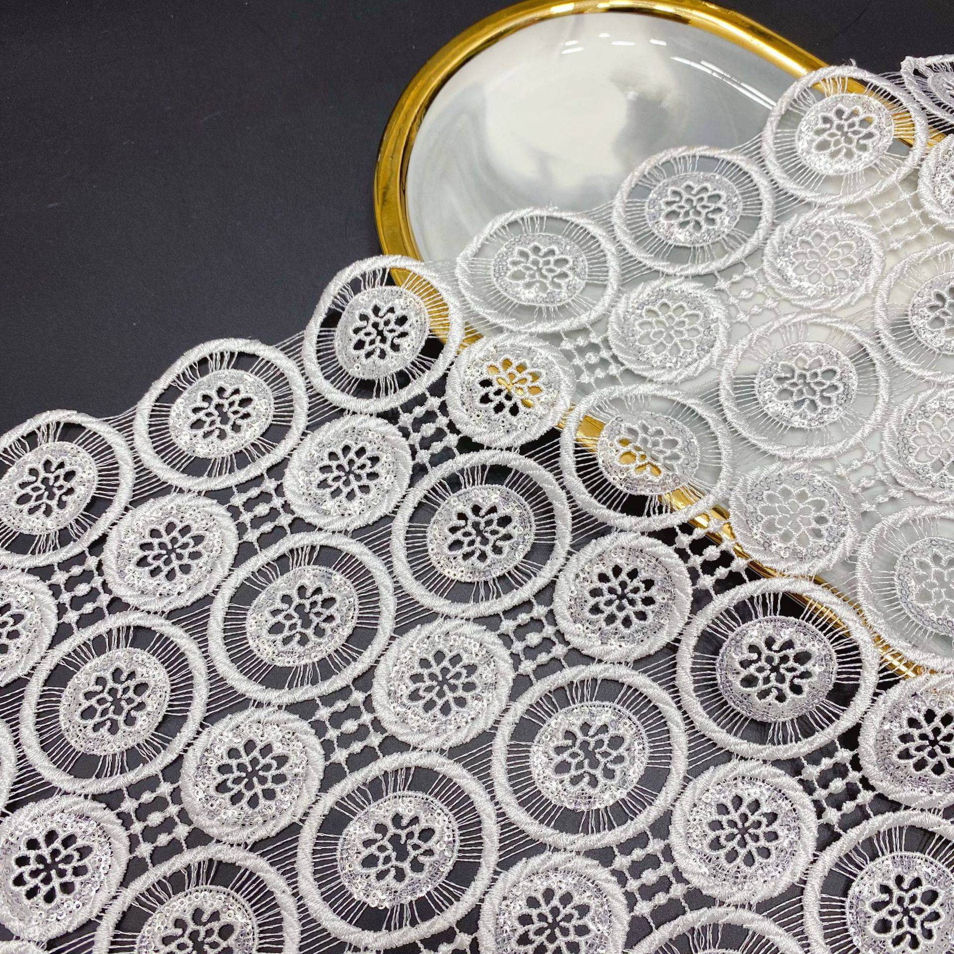 刺绣满幅新品圈圈小花童装服装服饰窗帘配饰厂家直销满幅珠片花边