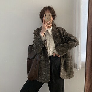 灯芯绒加厚白g色衬衫女设计感小众秋冬新款学生宽松叠穿打底衬衣