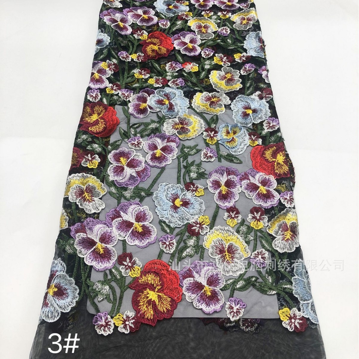 高密网纱彩色绣线绣花面料经典花纹立体感强现货两个颜色可选