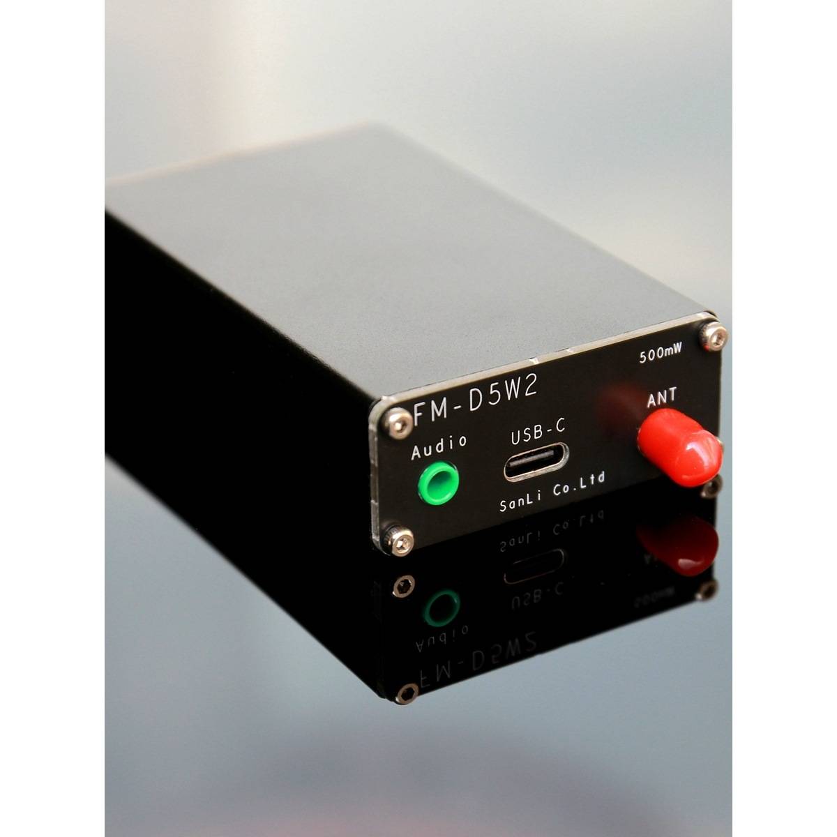 2千米FM发射机数字显示0.5W 500mW立体声76-108M英语听力