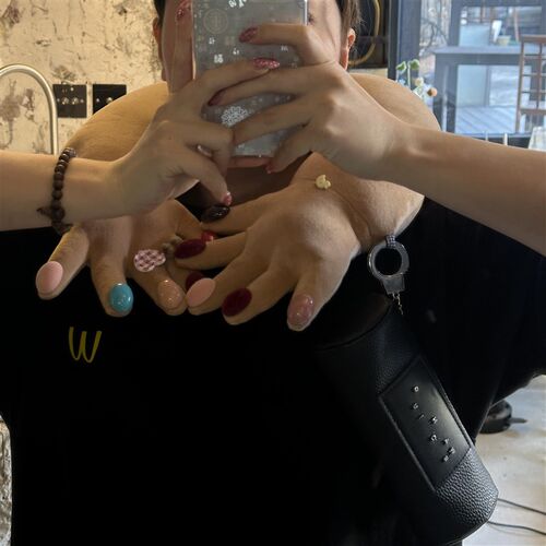ee 我配有个l抱抱嘛随机亮面指甲 U型旅游脖颈枕