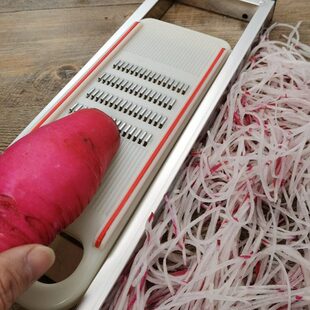 华诚插板擦土豆丝神器粗丝家用瓜刨擦子老式擦菜插子土豆条切条器