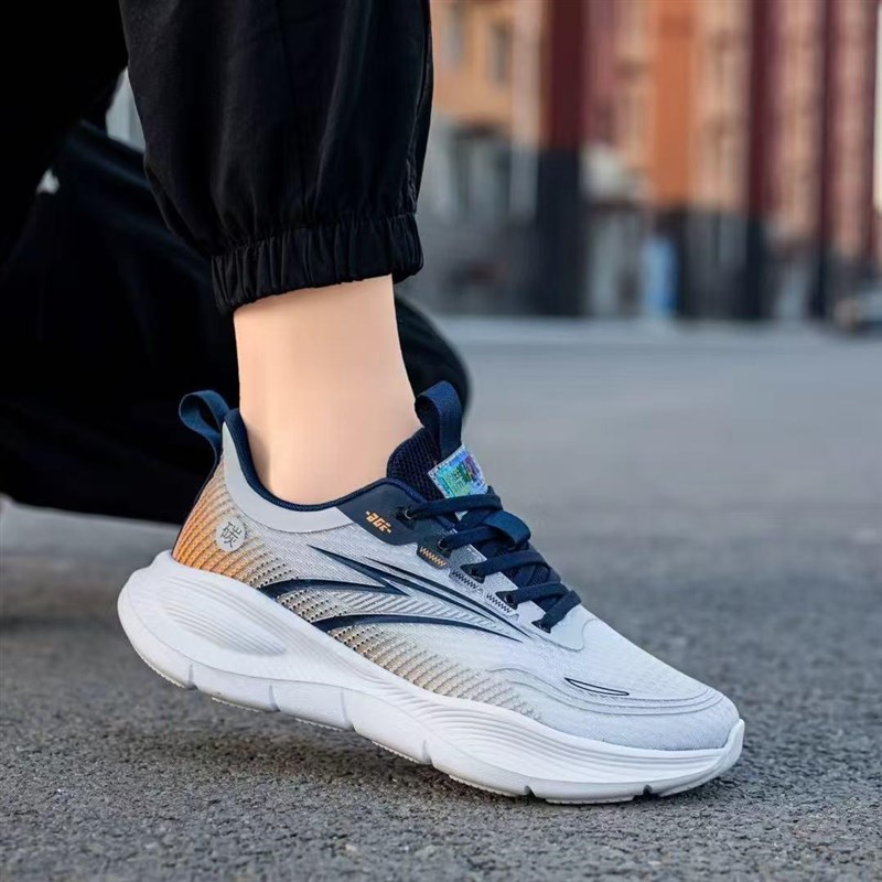 2025新品春夏透气网面休闲运动鞋男女款百搭潮款爆米花轻便跑鞋