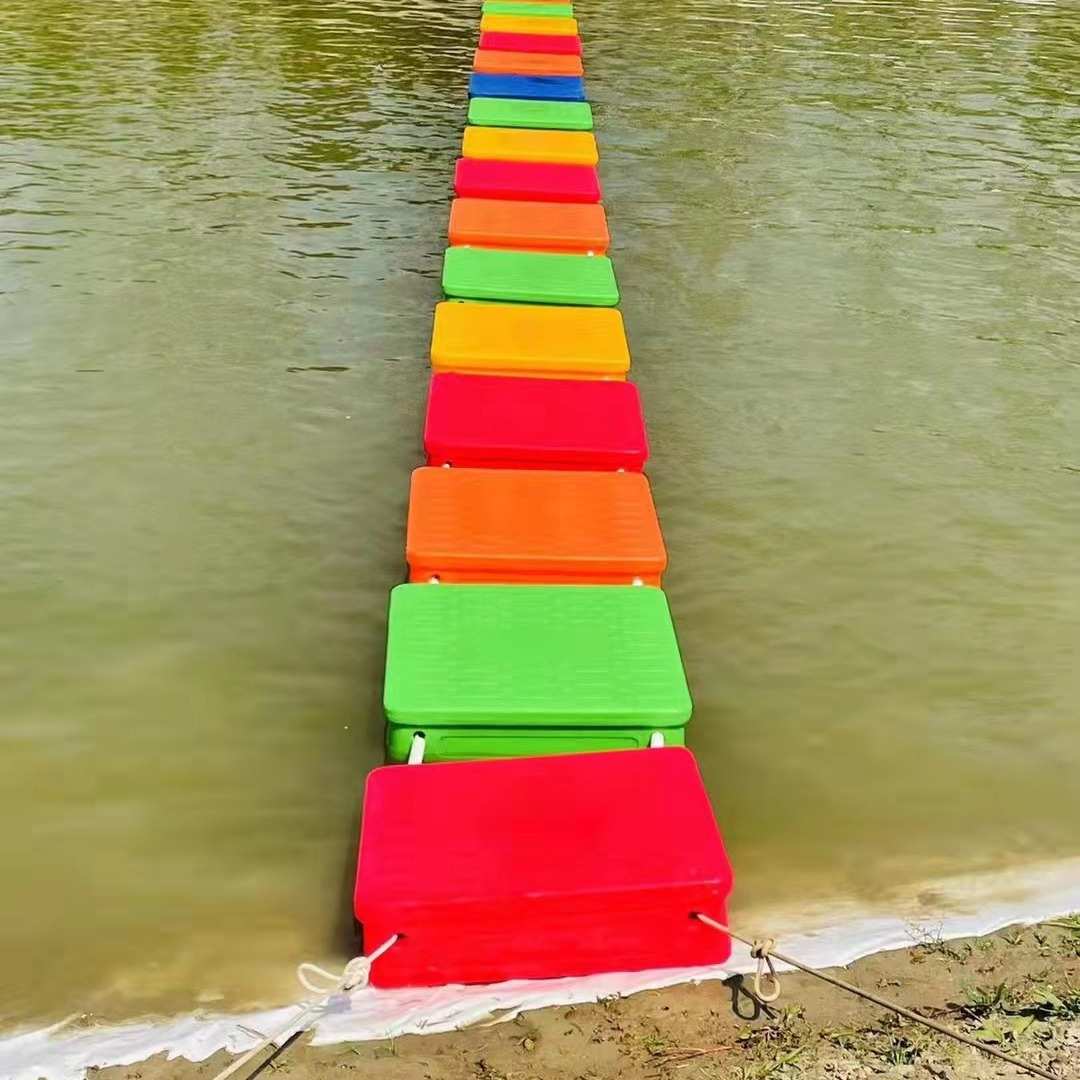 户外水上拓展设备景区网红水上浮桥吊桥水上闯关农庄亲子水上漂厂