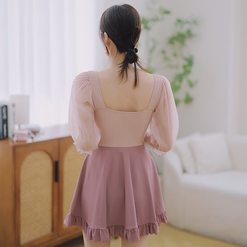 泳衣女2024新款遮肚显瘦微胖女孩大码保守高级感学生连体温泉泳装