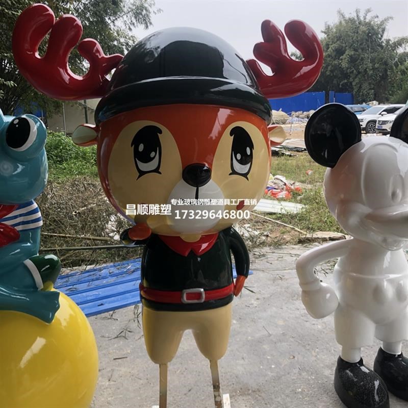 玻璃钢圣诞鹿卡通雕塑定制商场装饰美陈玻璃纤维公仔动物模型小品