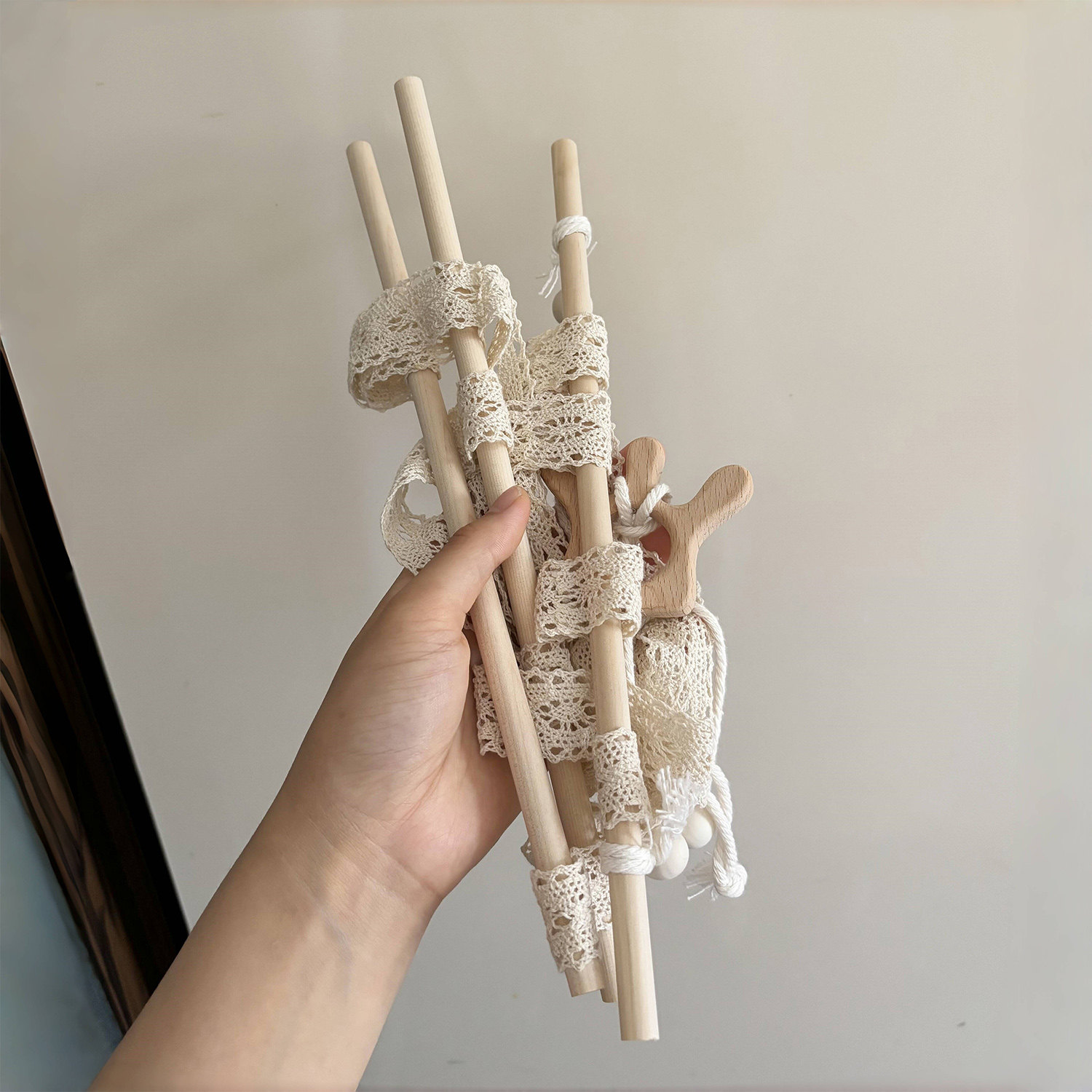 发夹收纳壁挂头绳收纳神器发箍展示架置物挂袋儿童挂墙门后首饰盒