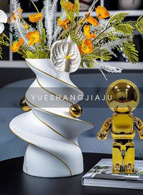 现代简约创意摆件奢面抽象太品空轻人物客厅电视柜书桌软5936装饰