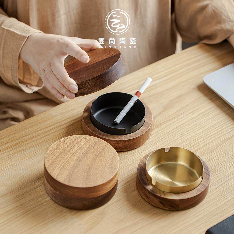 1663家摆用创意实木不锈钢胡桃木烟灰缸客流厅带盖防飞灰性潮烟缸