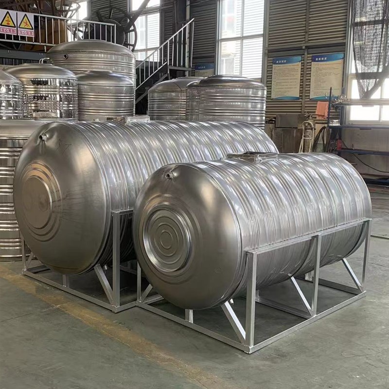 屋楼顶卧式304不锈钢水塔水箱家用冷水储水罐蓄水箱1吨20吨加厚