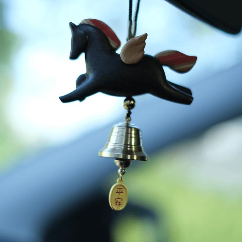 可爱实木小马车内挂件木马车载铃铛门铃风铃高级新车送男女友礼物
