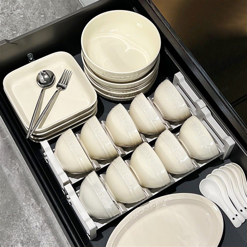 釉下彩餐具套装陶瓷碗盘碗碟套装法式奶油风浮雕碗具家用2024新款,餐饮具,碗,淘宝优惠券,粉丝福利购,淘宝优惠卷