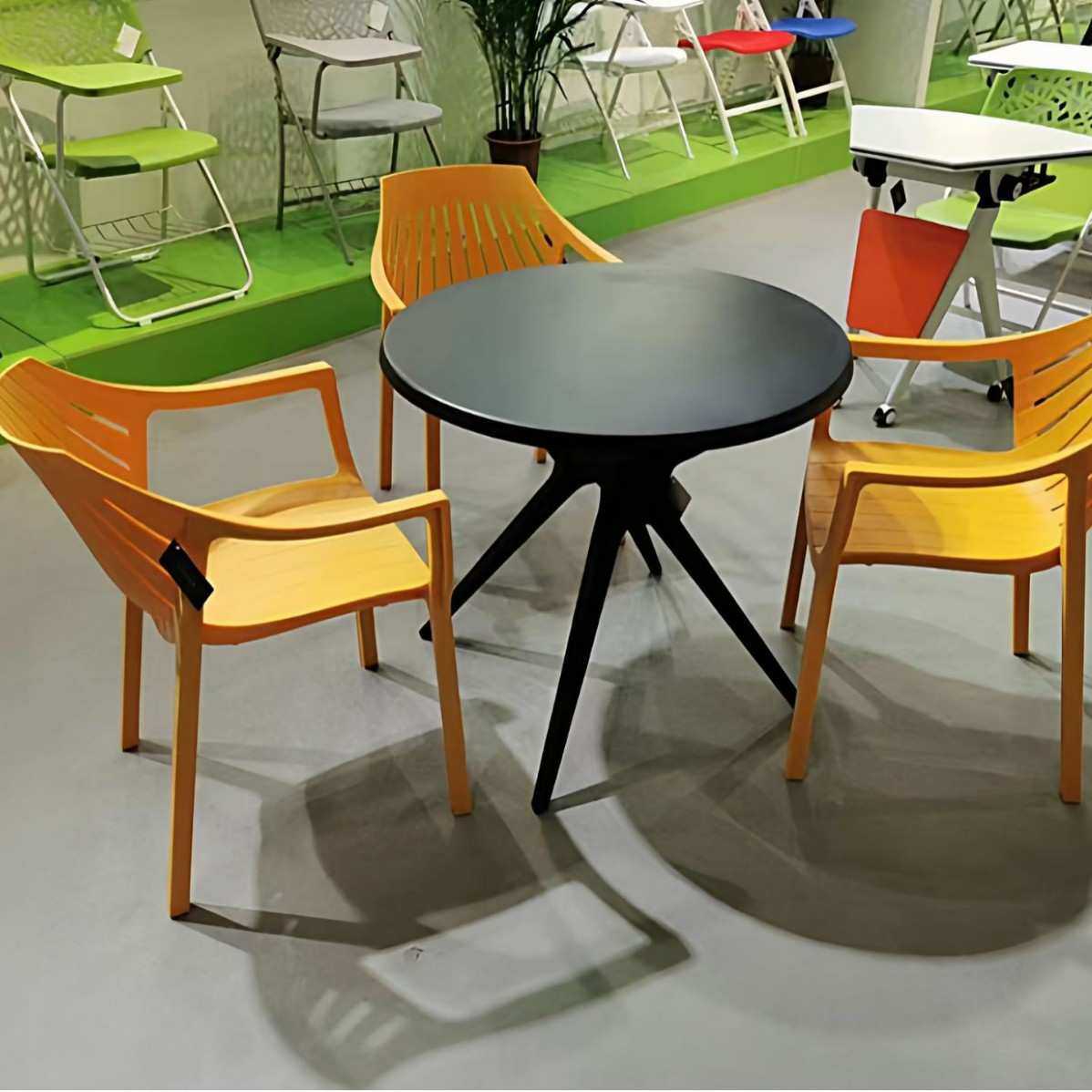 跨境彩色可叠放现代简约塑料椅有扶手靠背椅结实耐用餐桌椅休闲椅