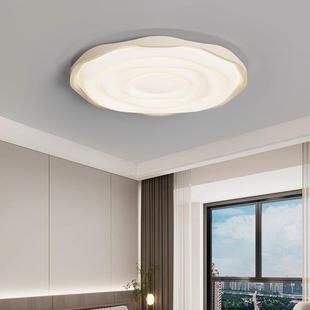 卧室灯奶油风全光护423眼主卧谱吸顶灯2205新款 简约现代无闪高频