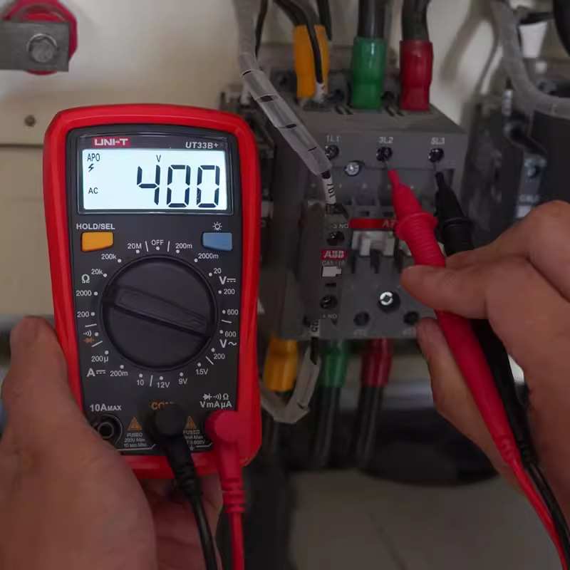 优利德自动量程小型防烧数字万用表UT33A+B+C+D+掌上型电子检测表